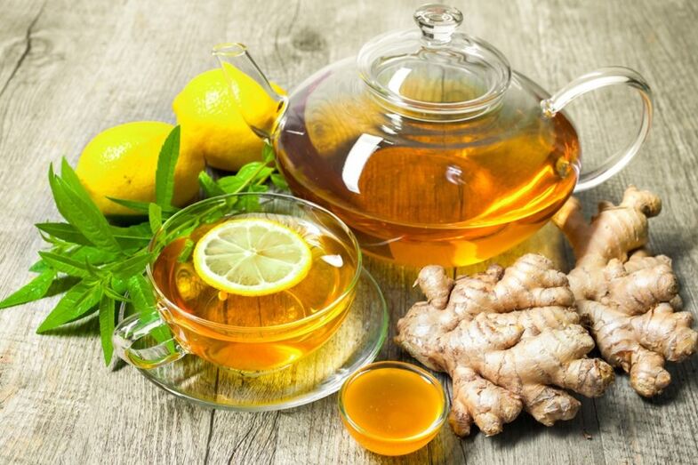 Le thé au citron et au gingembre aide à mettre de l'ordre dans le métabolisme de l'homme